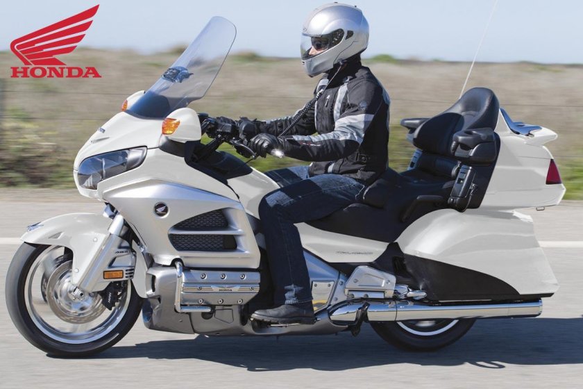 Хонда Голд Винг 1800