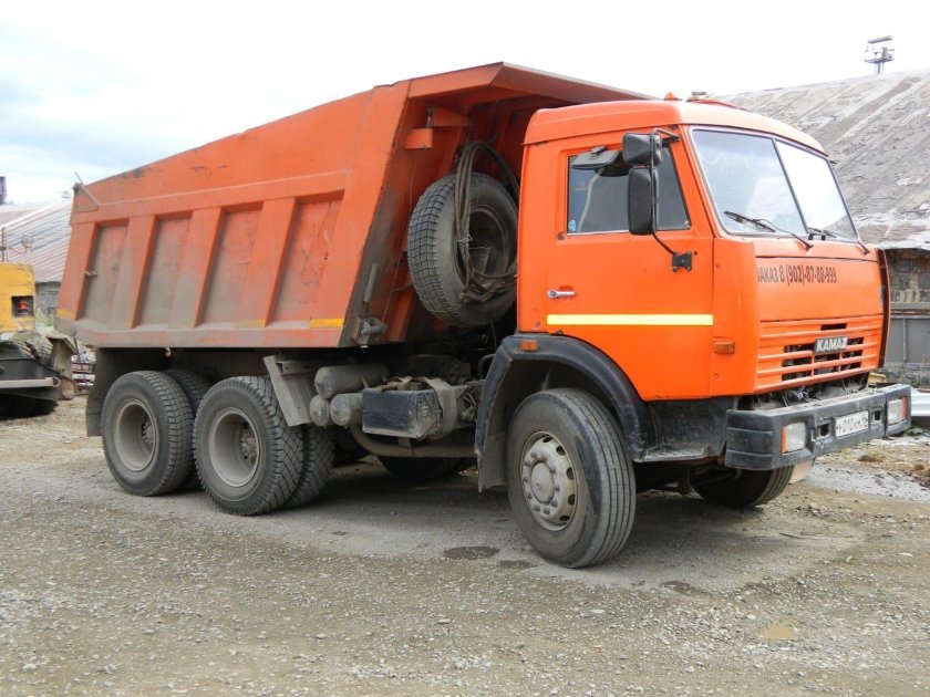 КАМАЗ 15 тонник самосвал