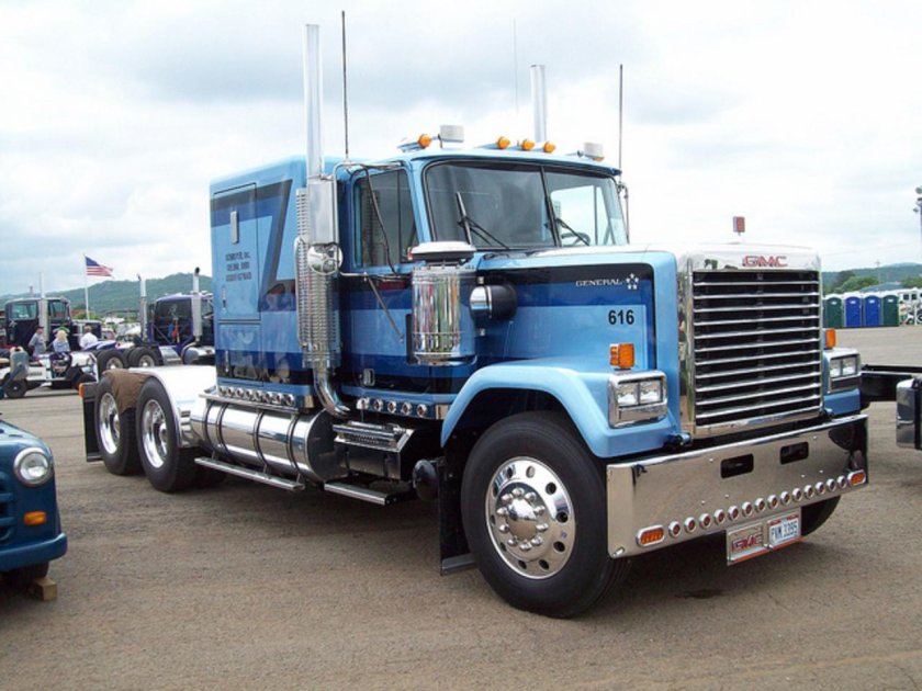 Грузовик GMC General