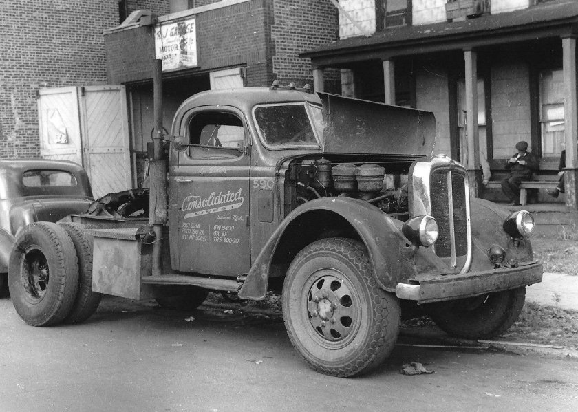 GMC 803 грузовик американский