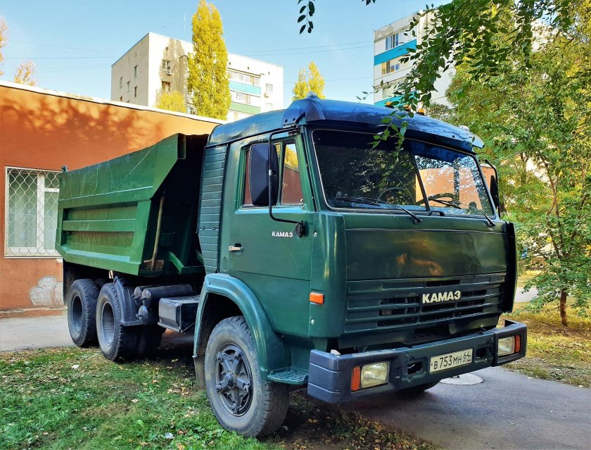 КАМАЗ 55111 зеленый