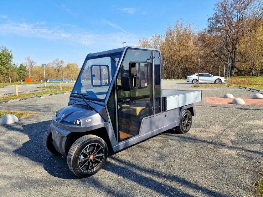 Грузовой электромобиль