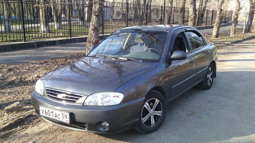 Kia Spectra 1998