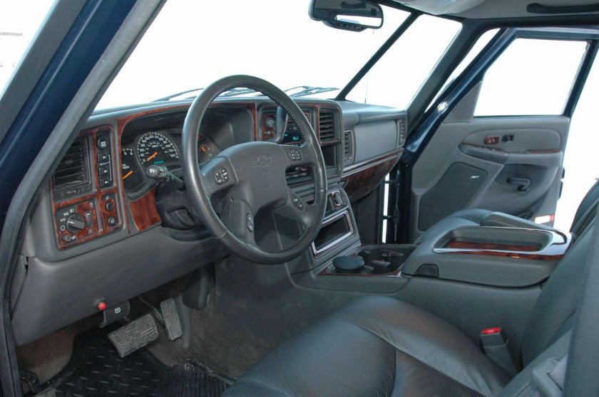 Автомобиль комбат т-98 салон