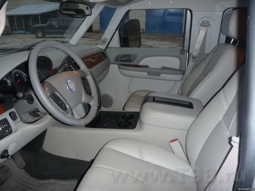 Автомобиль комбат т-98 салон