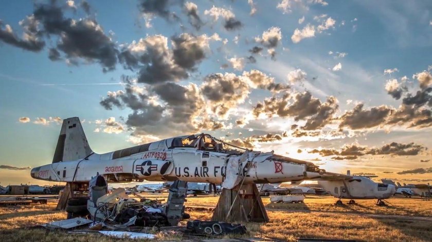 Кладбище самолетов Девис-Монтен, США