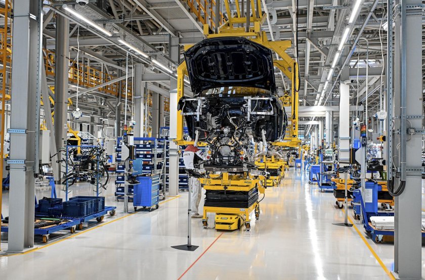 Российская машина Аурус