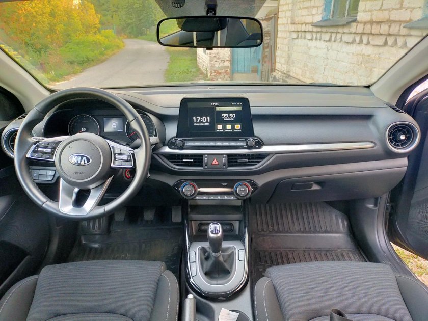 Kia Cerato 2019 салон