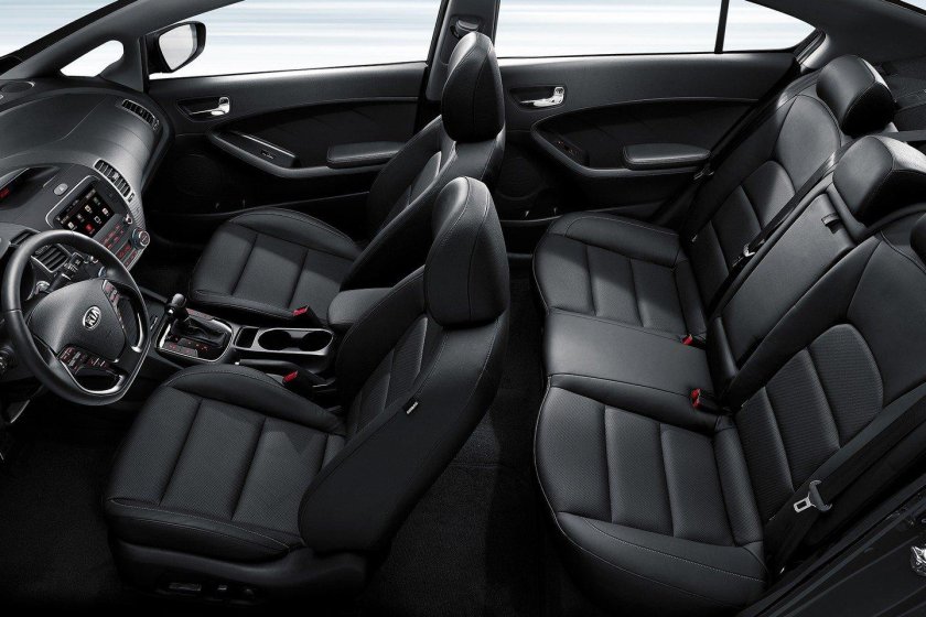 Киа Серато 2018 салон