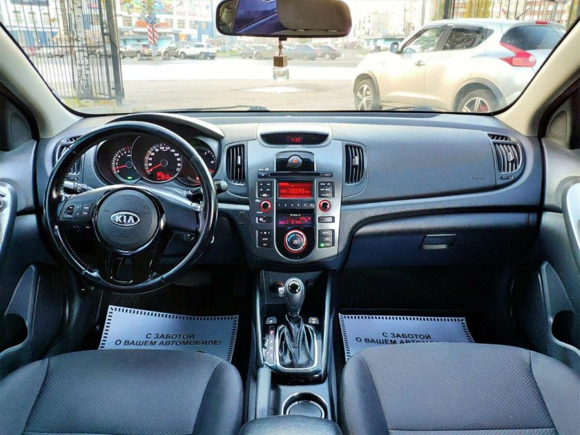Kia Cerato 2012 салон