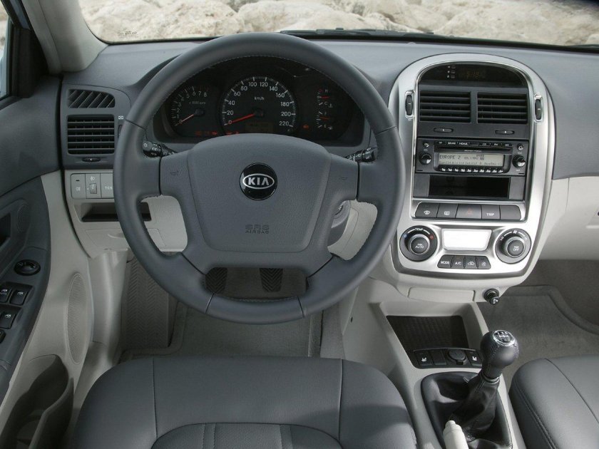Kia Cerato 2008 салон
