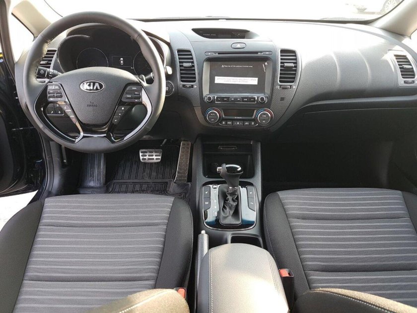 Церато 3 Рестайлинг салон