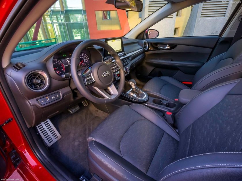 Киа Церато 2019 салон