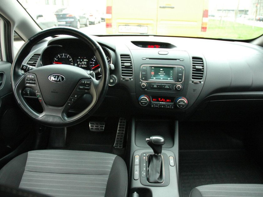 Киа Серато 3 салон