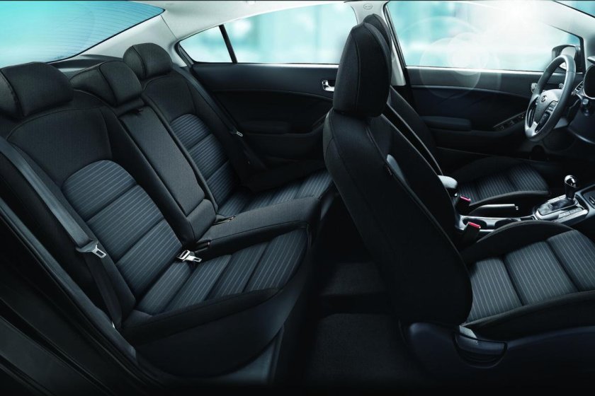 Киа Серато 2018 салон