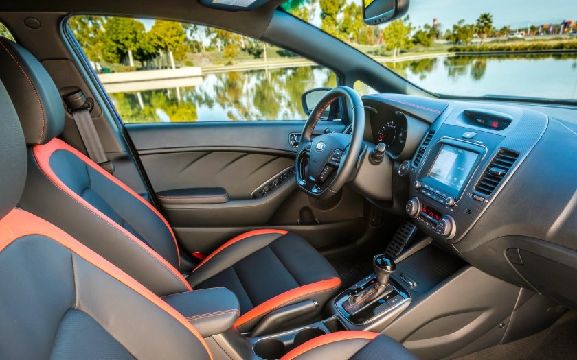 Kia Forte 2022 салон