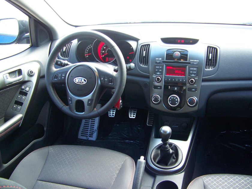 Киа Церато 2 салон