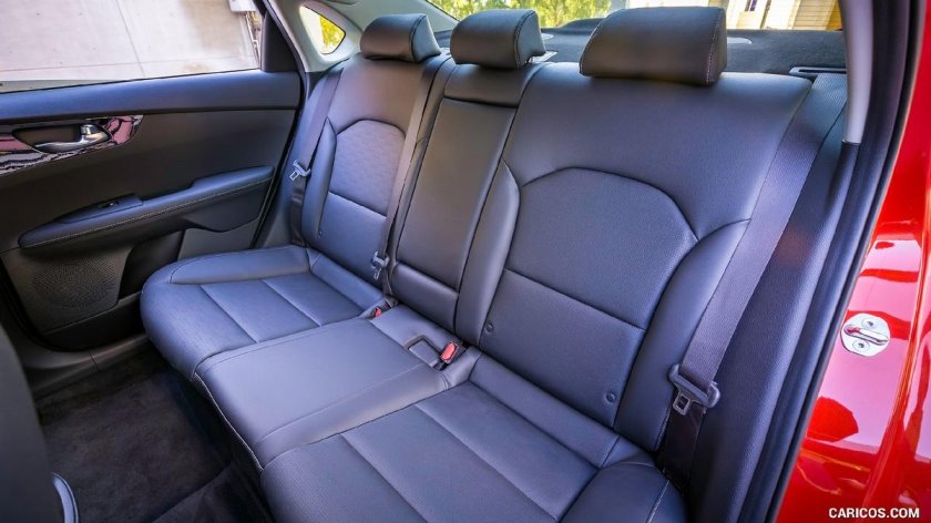 Кия Церато салон сзади