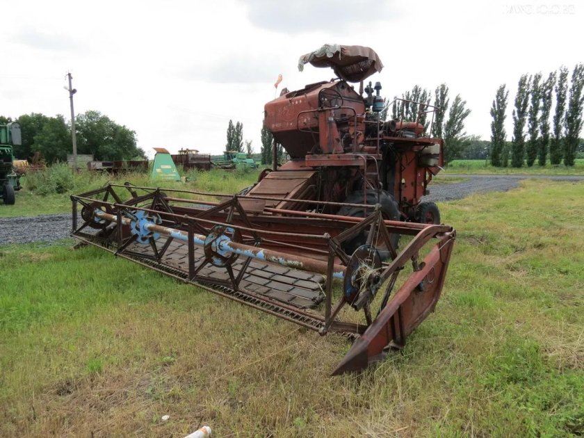 Комбайн Нива Колос ск4