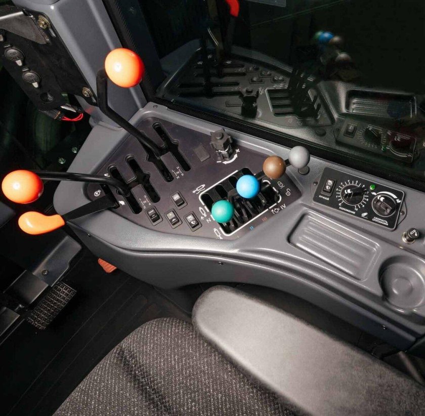 RSM 2375 трактор