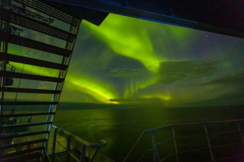 Атомный ледокол и Северное сияние