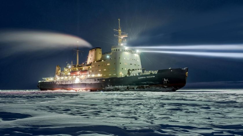 Ледокол Адмирал Макаров