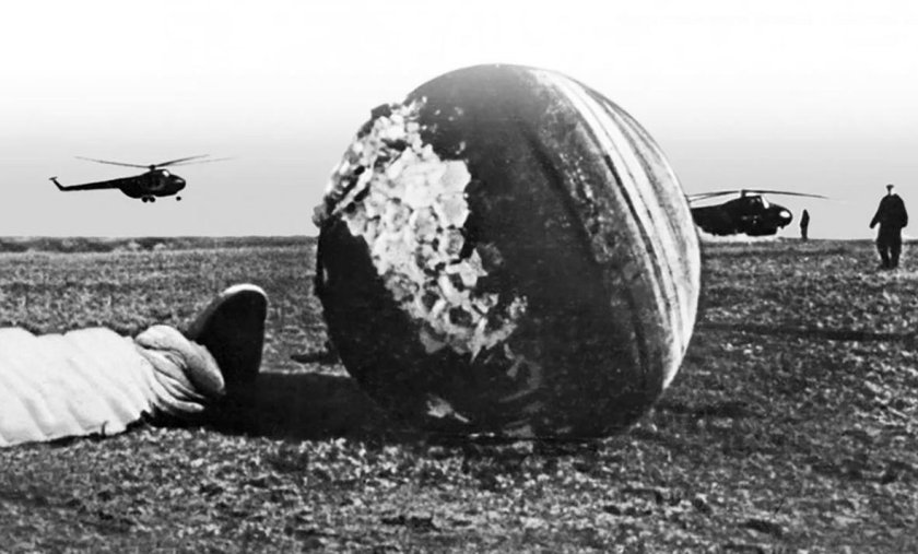 Юрий Гагарин приземление