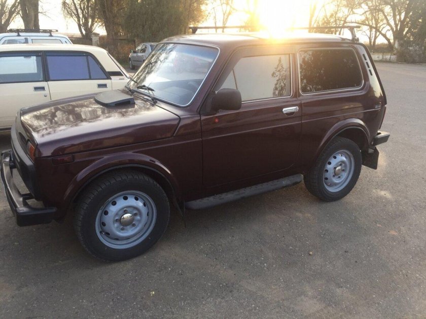 Нива 2008г бордовый