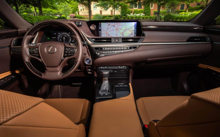 Lexus es300h салон