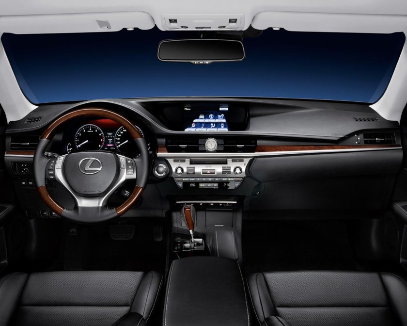 Лексус ЕС 250 салон