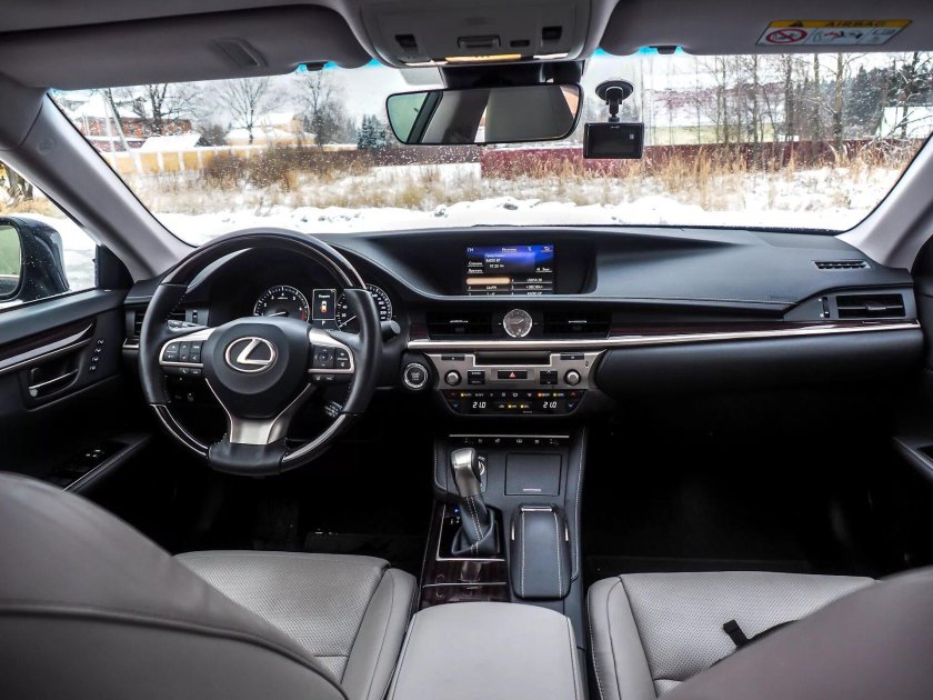 Lexus es 250 2020 салон