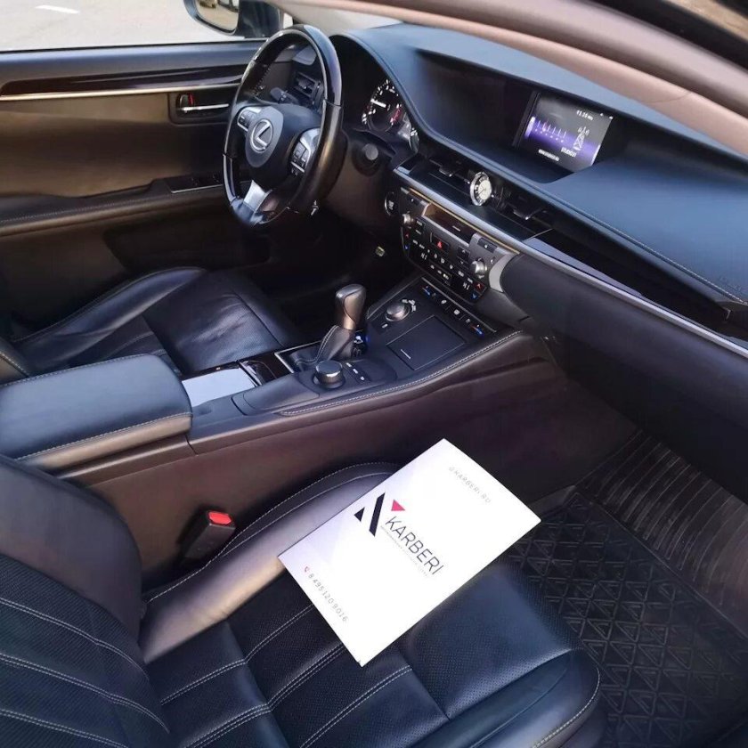 Лексус ЕС 250 2018 салон