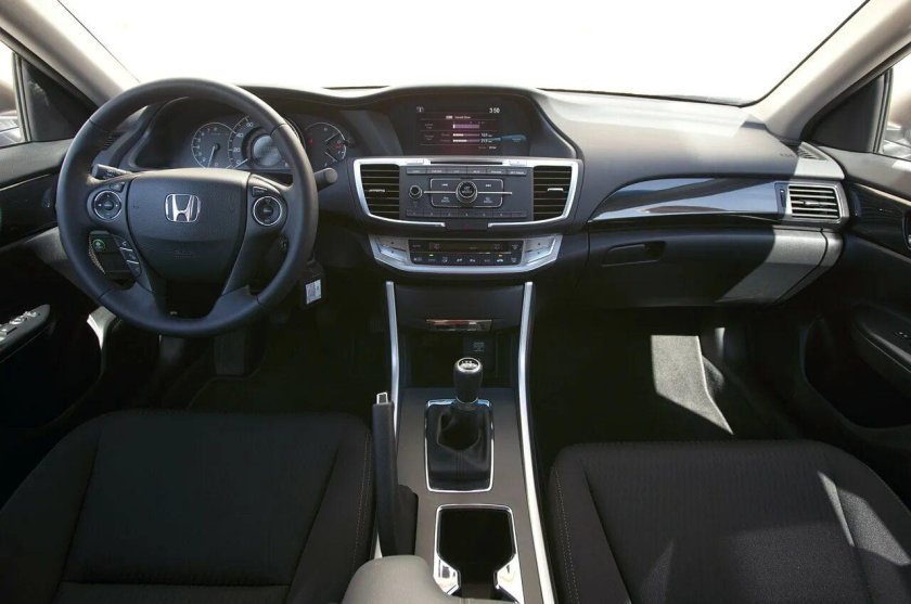 Honda Accord 2013 салон