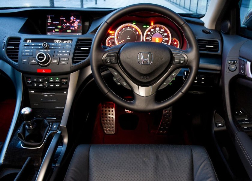 Honda Accord 2008 Type s салон