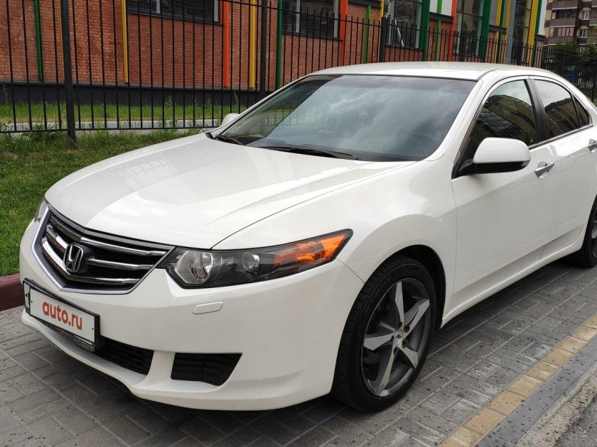 Honda Accord 8 2.0