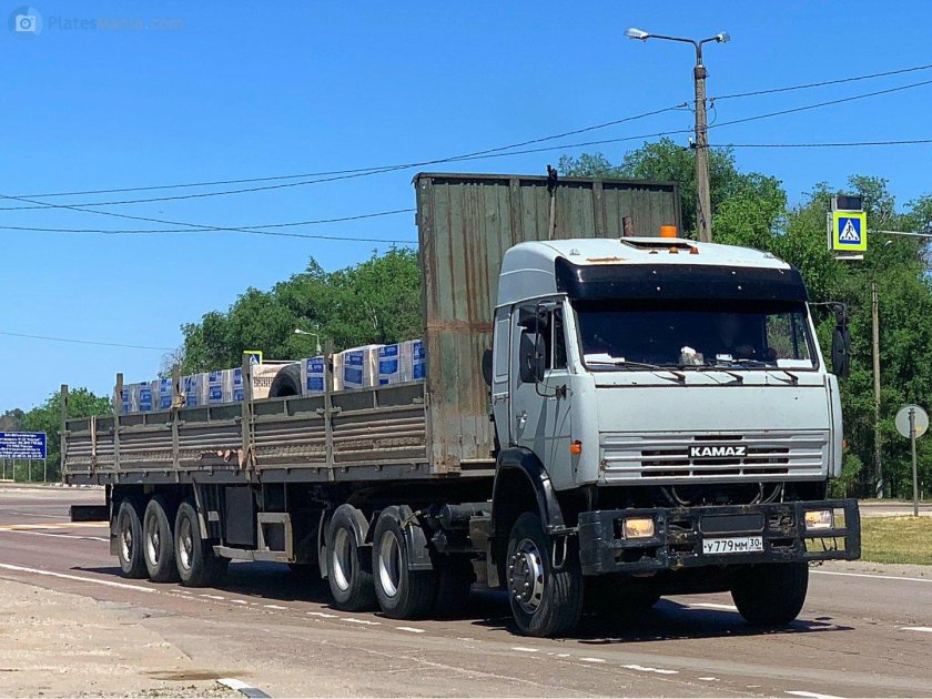 КАМАЗ 54115 тягач
