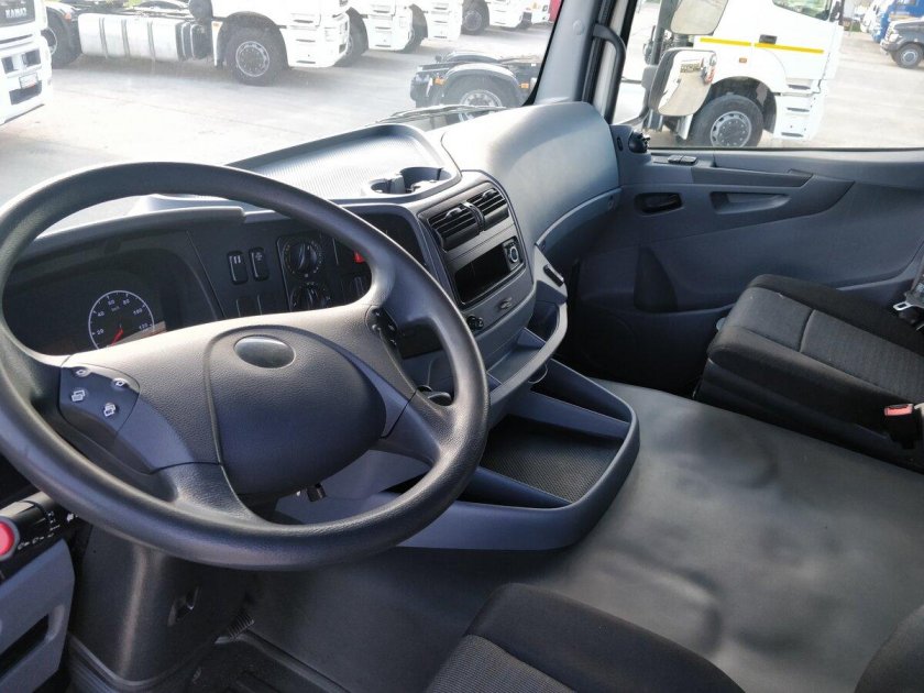 КАМАЗ-5490 Neo салон