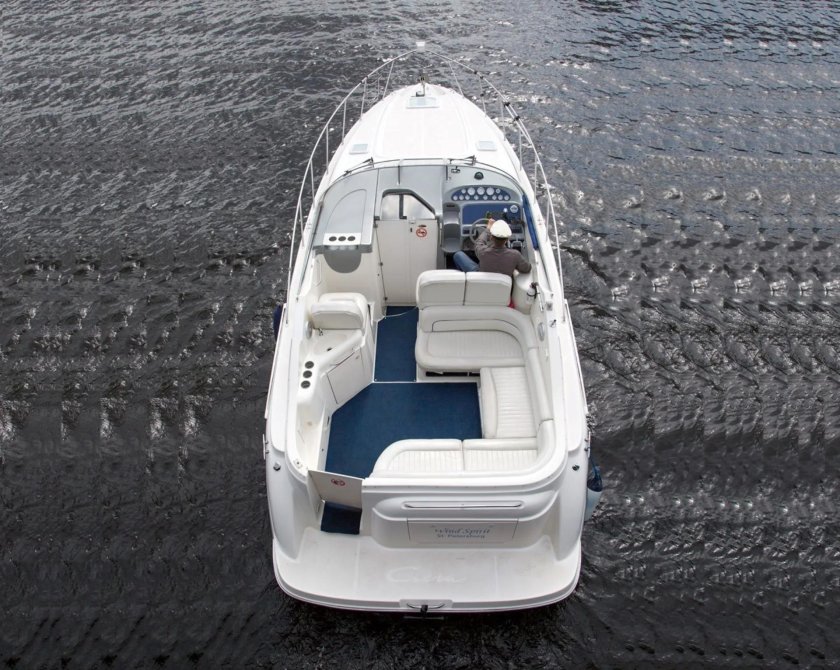 Катер Bayliner 305