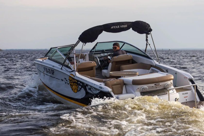 Катер сиа Рей 325 2007 г