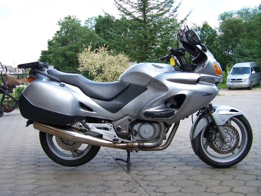 Хонда nt650v Deauville
