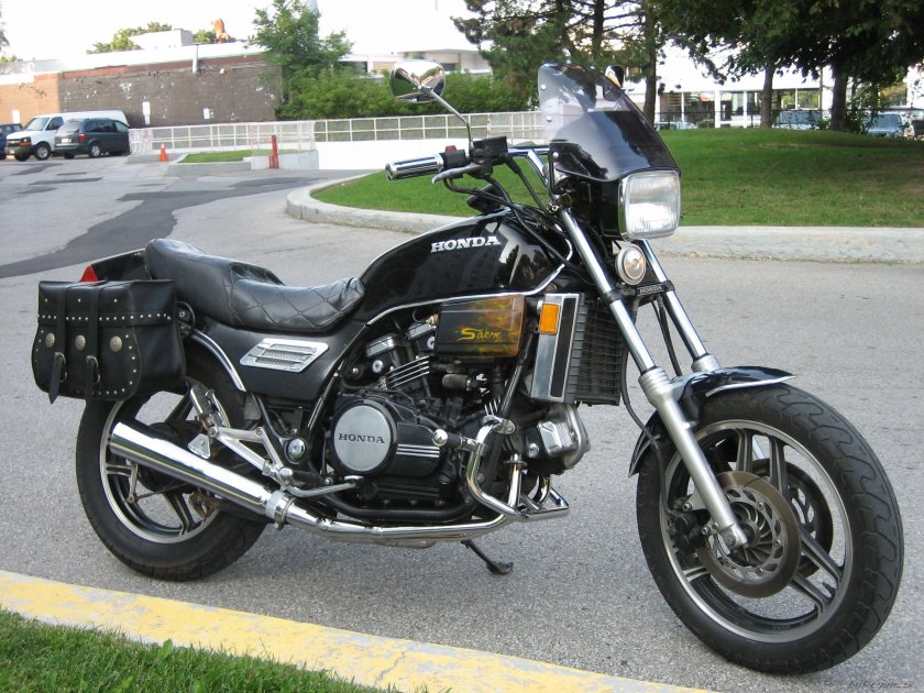 Honda Sabre 750