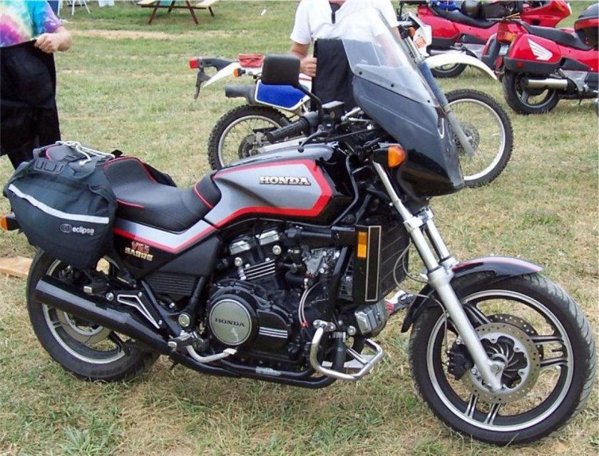 Хонда vf750 Sabre