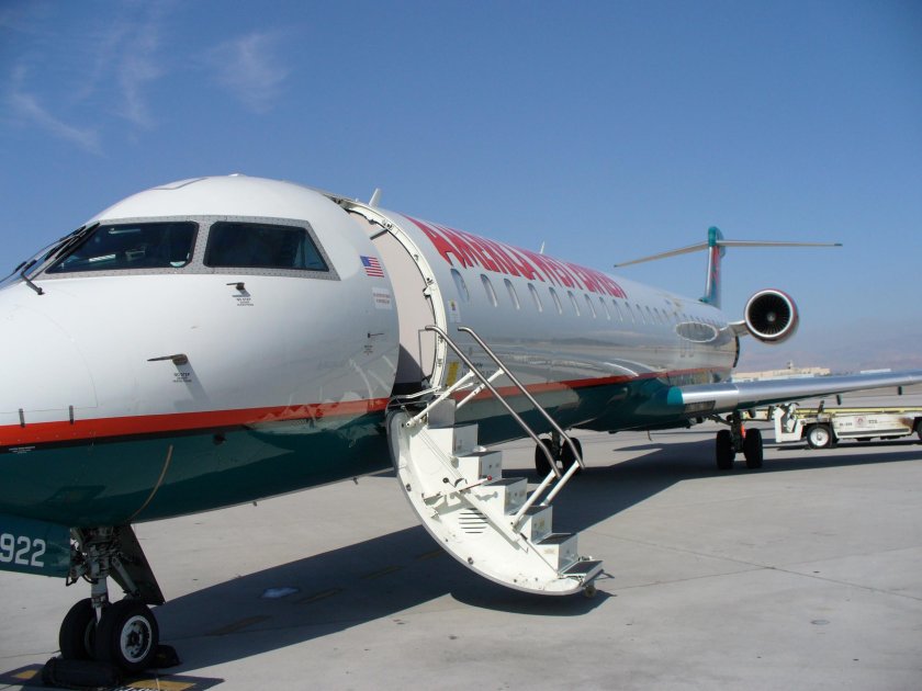Самолёты Бомбардье crj1000