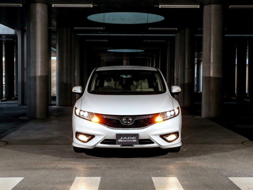 Honda Jade 2015