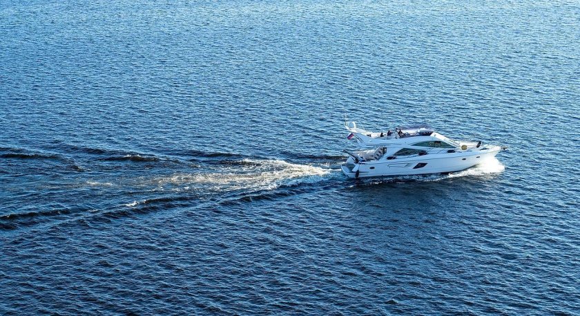 Водный катер