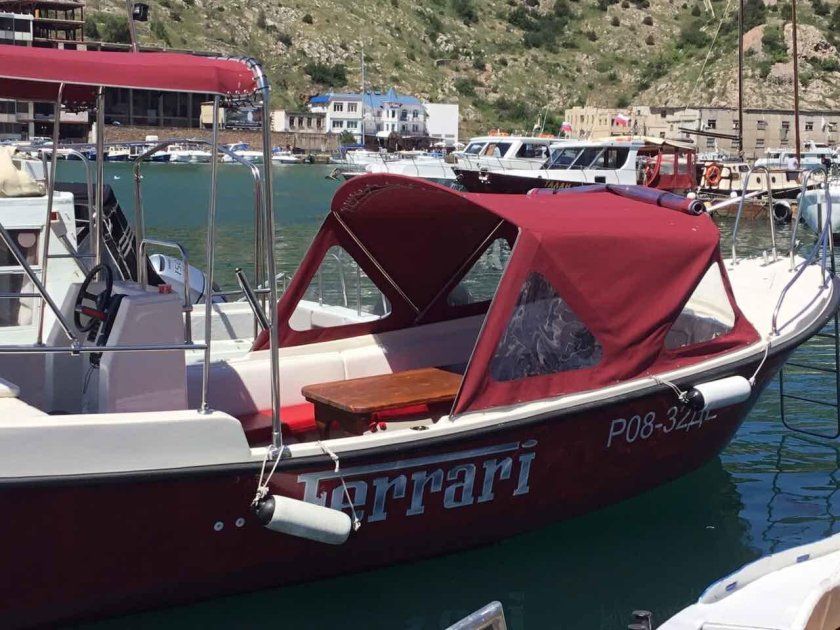 Катер Феррари
