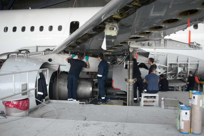 Разобранный самолет