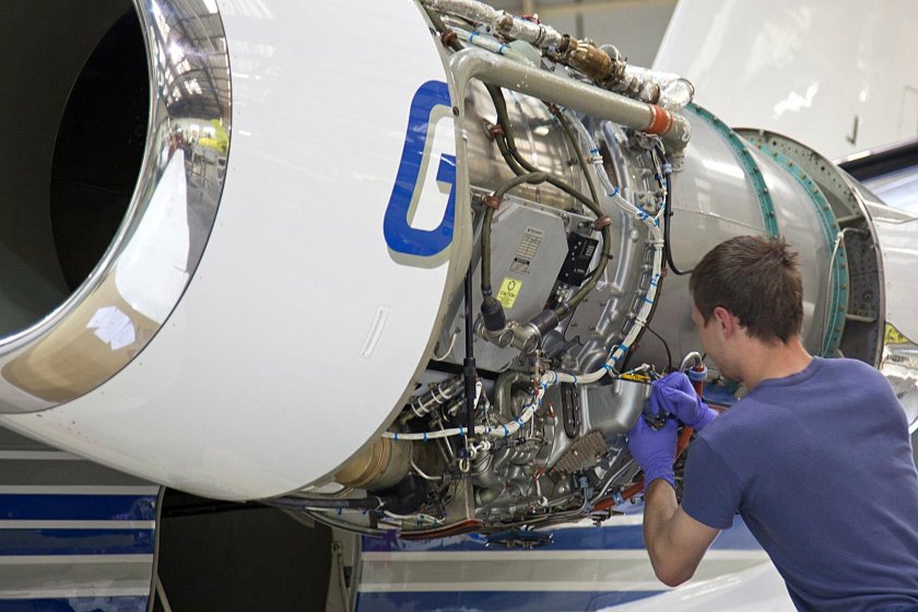 Инженер летательных аппаратов