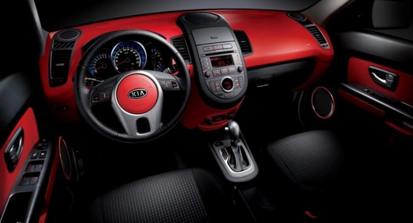 Киа соул красный салон