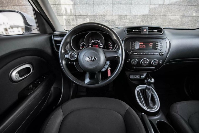 Киа соул салон в Севастополе